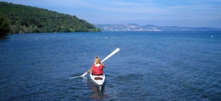 Cursos de kayak en el lago